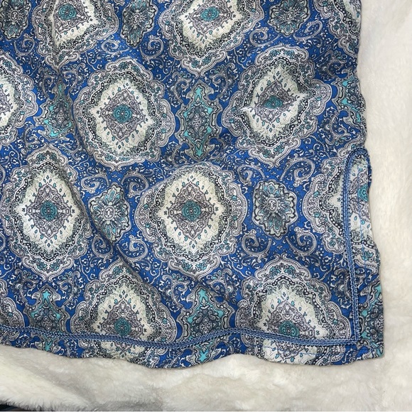 Rose & Rhyme Printed Blouse - Picture 2 of 11